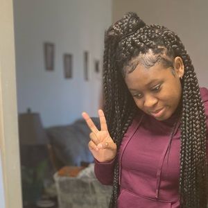 Meet your Posher, Alexus